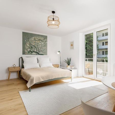 Design-Apartment In Linz Mit Netflix & Balkon Kültér fotó