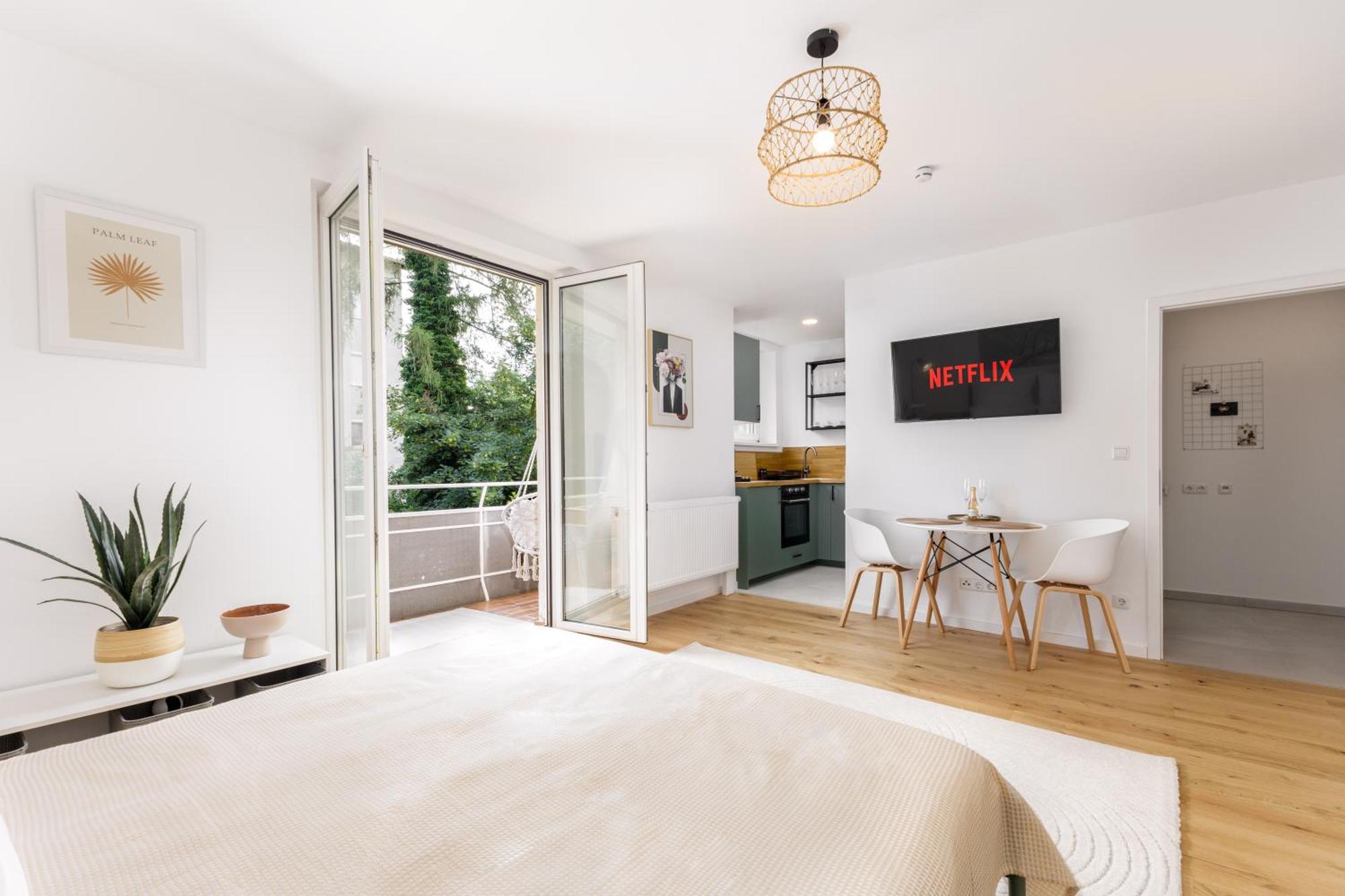 Design-Apartment In Linz Mit Netflix & Balkon Kültér fotó